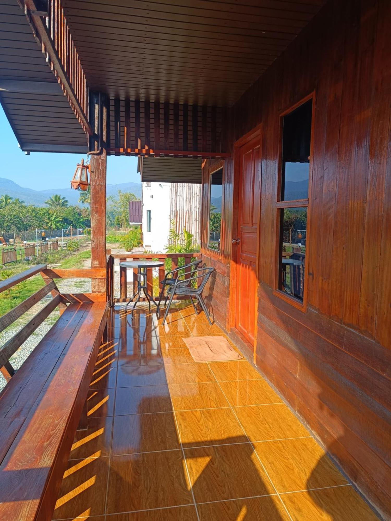 ม่วนใจ๋ปันสุข โฮมสเตย์แอนคาเฟ่ Muanjai Punsuk Homestay And Cafe 촘통 외부 사진